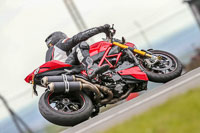 Castle-Combe-2019;PJ-Motorsport-Photography-2019;donington-no-limits-trackday;donington-park-photographs;donington-trackday-photographs;no-limits-trackdays;peter-wileman-photography;trackday-digital-images;trackday-photos